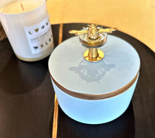 Load image into Gallery viewer, Bee Handpainted Ceramic Round Box