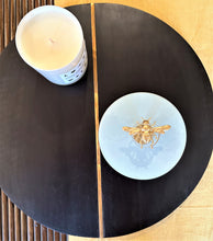 Load image into Gallery viewer, Bee Handpainted Ceramic Round Box