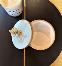 Load image into Gallery viewer, Bee Handpainted Ceramic Round Box