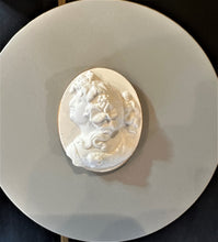 Load image into Gallery viewer, Intaglio Handpainted Ceramic Round Box