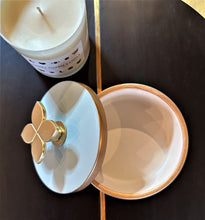 Load image into Gallery viewer, Leaf Handpainted Ceramic Round Box