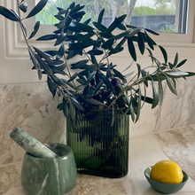 Load image into Gallery viewer, Profile Vase