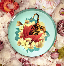 Load image into Gallery viewer, Tiger Flower Round Tray