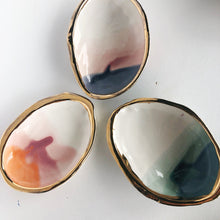 Load image into Gallery viewer, Ceramic Abalone Dish With 22K Gold