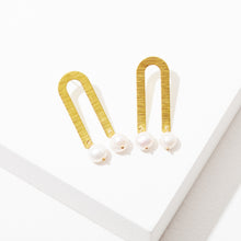Load image into Gallery viewer, Babs Pearl Drop Earrings