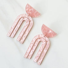 Load image into Gallery viewer, Mia Earrings